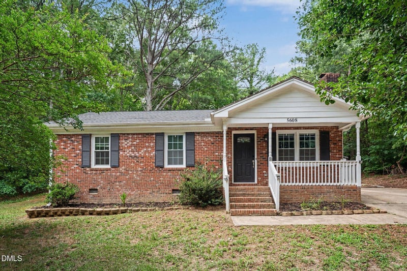 5608 Alta Vista Ct, Raleigh, NC 27610