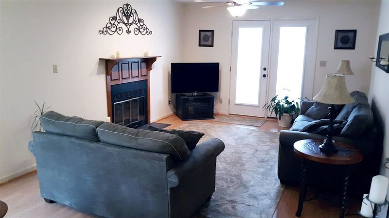 5608 Darrow Dr, Raleigh, NC 27612