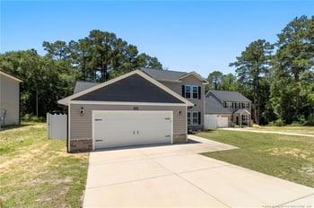 5608 Duncan St, Hope Mills, NC 28348