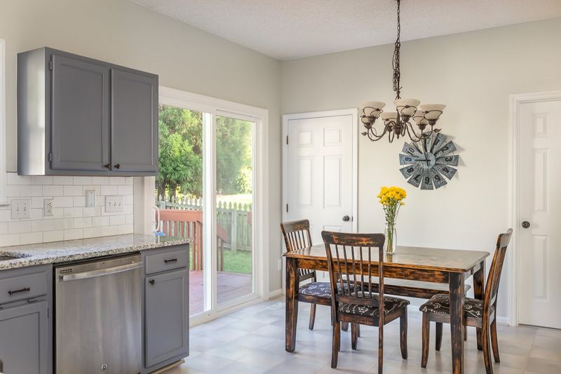 5608 Edgebury Rd, Raleigh, NC 27613