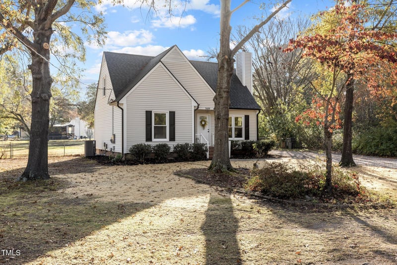 5608 Meadow Rn, Knightdale, NC 27545