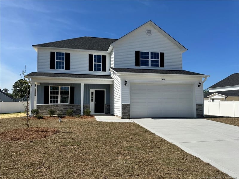 5608 Pondhaven Dr, Fayetteville, NC 28314