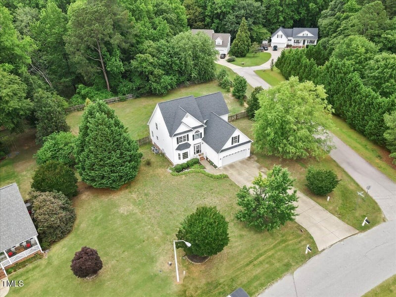 5608 Scottish Hills Dr, Holly Springs, NC 27540