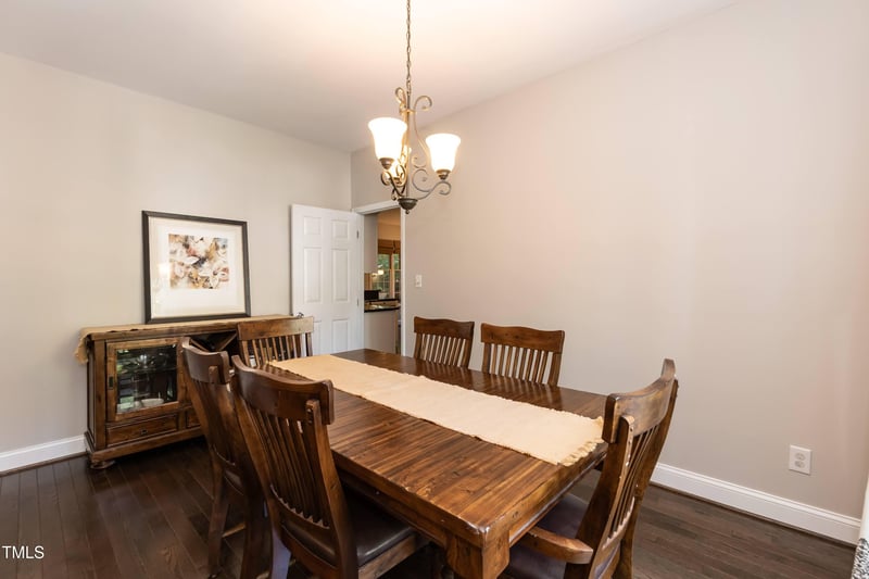 5609 Barham Ct, Raleigh, NC 27613
