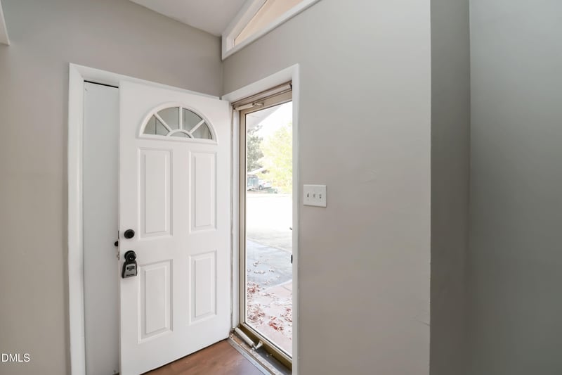 5609 Bowman Ct, Fayetteville, NC 28304