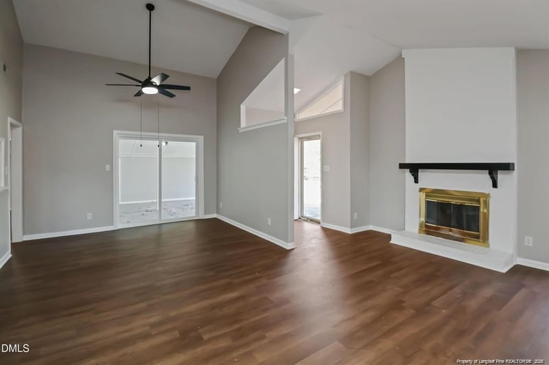 5609 Bowman Ct, Fayetteville, NC 28304