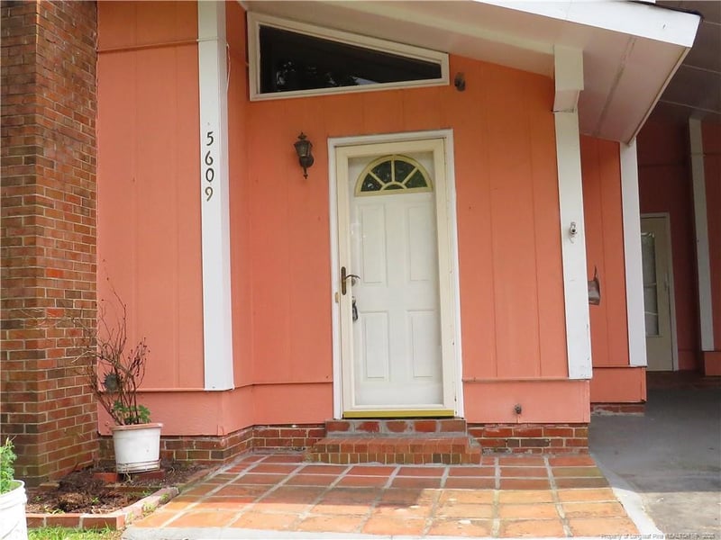 5609 Bowman Ct, Fayetteville, NC 28304