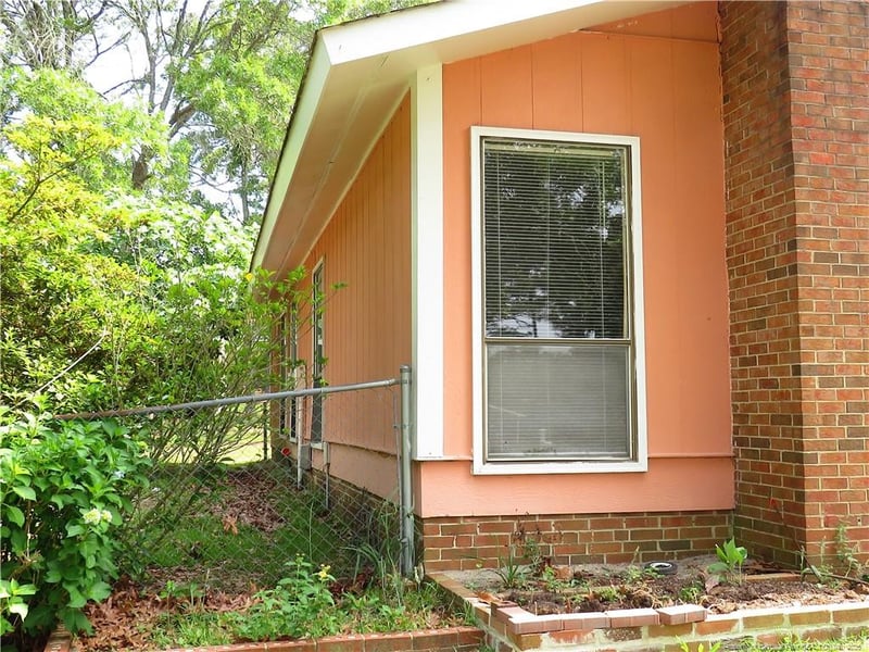 5609 Bowman Ct, Fayetteville, NC 28304
