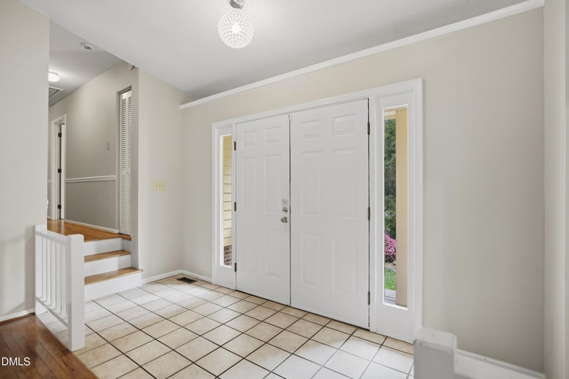 5609 Groomsbridge Ct, Raleigh, NC 27612