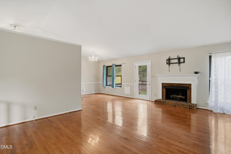 5609 Groomsbridge Ct, Raleigh, NC 27612