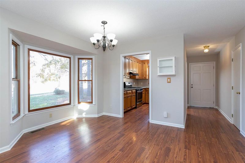 5609 Kimsey Ct, Raleigh, NC 27606