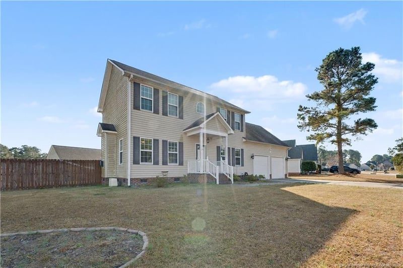 5609 Prestonfield Ln, Hope Mills, NC 28348