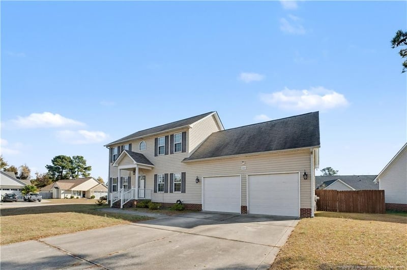 5609 Prestonfield Ln, Hope Mills, NC 28348