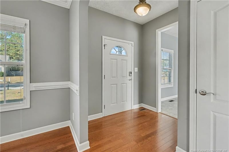 5609 Prestonfield Ln, Hope Mills, NC 28348