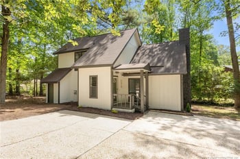 5610 Waters Edge Dr, Fayetteville, NC 28314