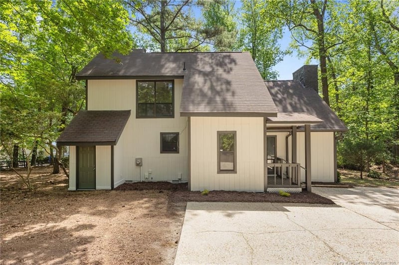 5610 Waters Edge Dr, Fayetteville, NC 28314