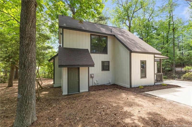 5610 Waters Edge Dr, Fayetteville, NC 28314