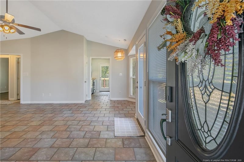 5611 Island View Dr, Hope Mills, NC 28348