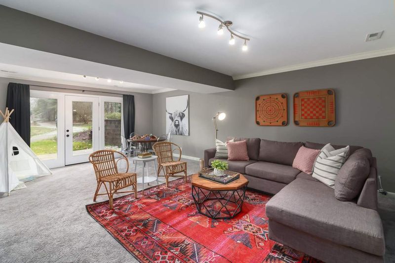 5611 Russell Rd, Durham, NC 27712