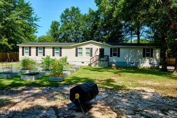 5612 Baggett Ln, Hope Mills, NC 28348