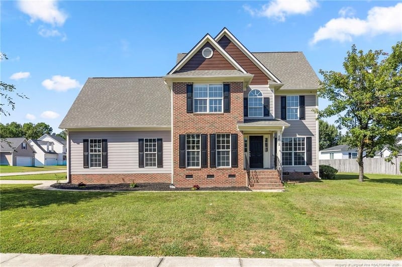 5612 Edwin Deaver Dr, Hope Mills, NC 28348