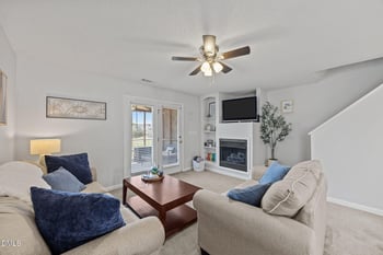 5612 Osprey Cove Dr, Raleigh, NC 27604