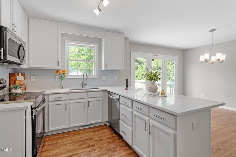 5612 Sandy Trail Dr, Knightdale, NC 27545
