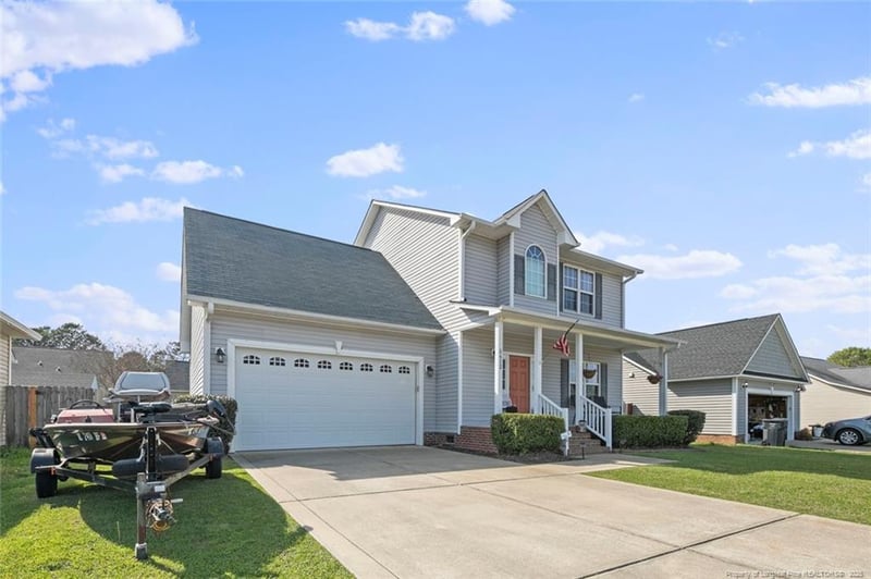 5612 Seafield Ln, Hope Mills, NC 28348
