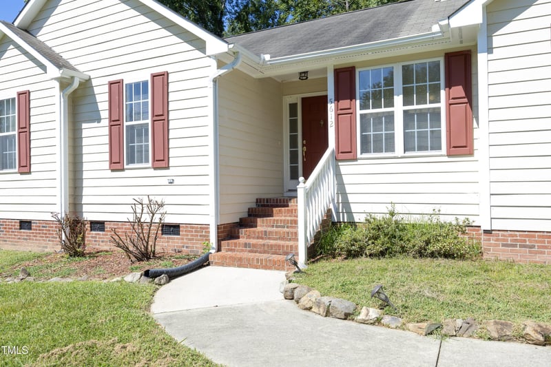 5612 Stardust Dr, Durham, NC 27712