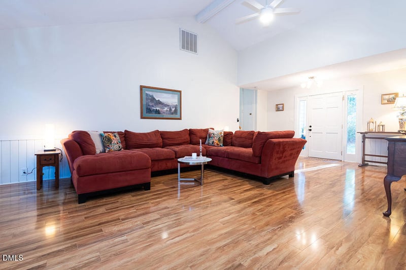 5613 Oldtowne Rd, Raleigh, NC 27612