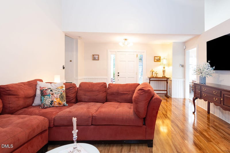 5613 Oldtowne Rd, Raleigh, NC 27612