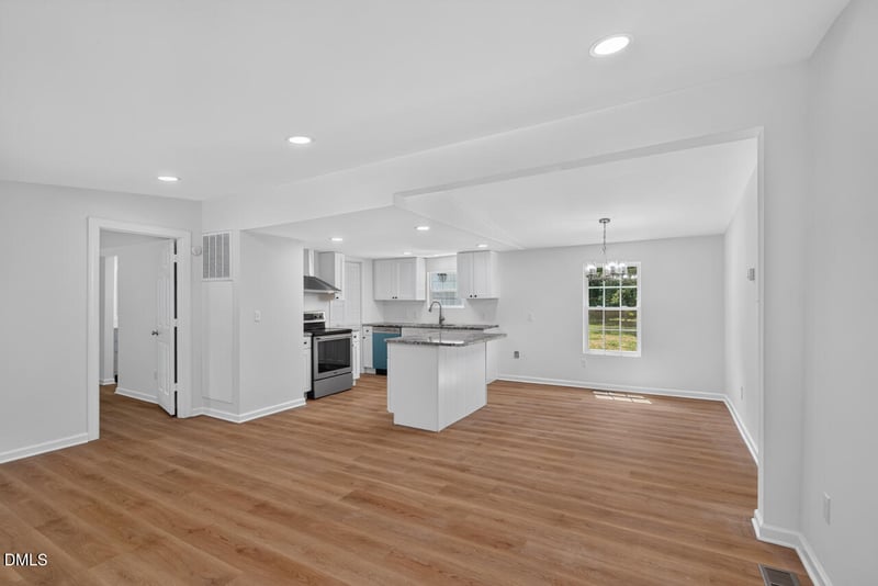 5614 Nc Hwy 54 W, Chapel Hill, NC 27516