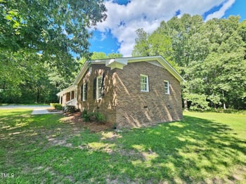 5614 Skyline Dr, Durham, NC 27712