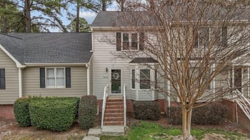 5616 Darrow Dr, Raleigh, NC 27612