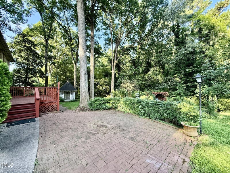 5617 Partridge Ln, Raleigh, NC 27609