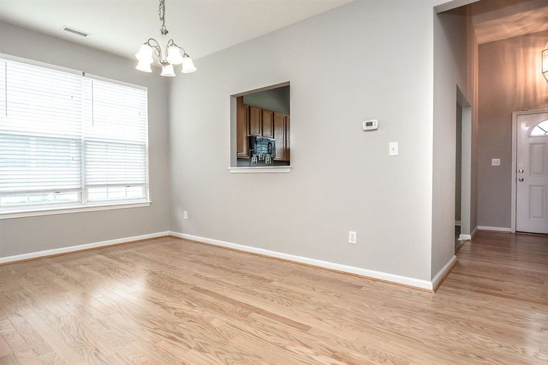 5617 Running Fox Ln, Durham, NC 27703