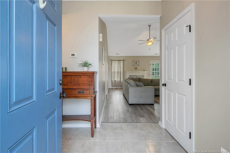 5617 Shady Pine Ct, Hope Mills, NC 28348