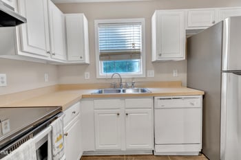 5617 Tealbrook Dr, Raleigh, NC 27610