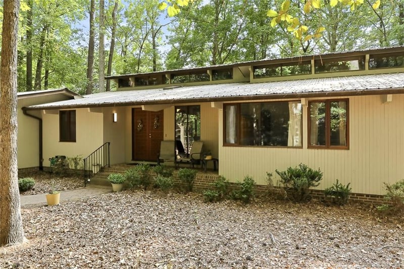 562 Chelsea Dr, Sanford, NC 27332