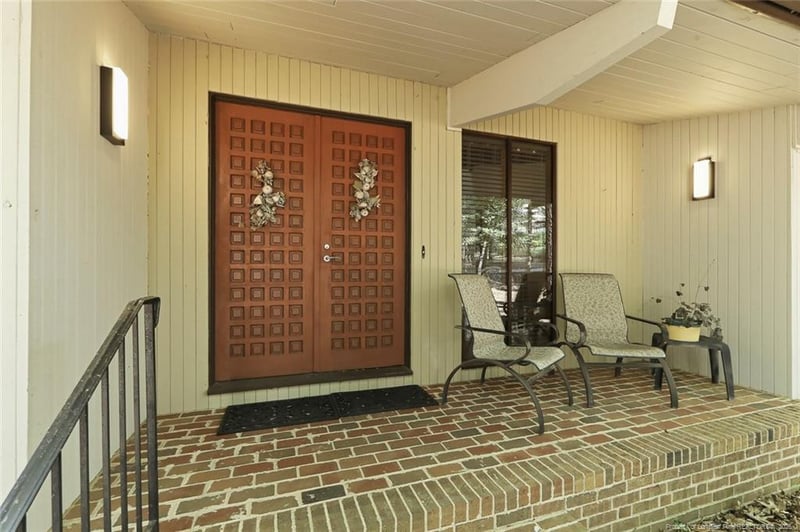 562 Chelsea Dr, Sanford, NC 27332