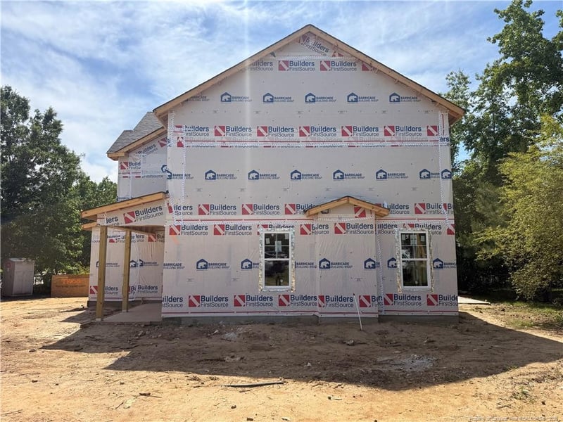 562 Glensford Dr, Fayetteville, NC 28314