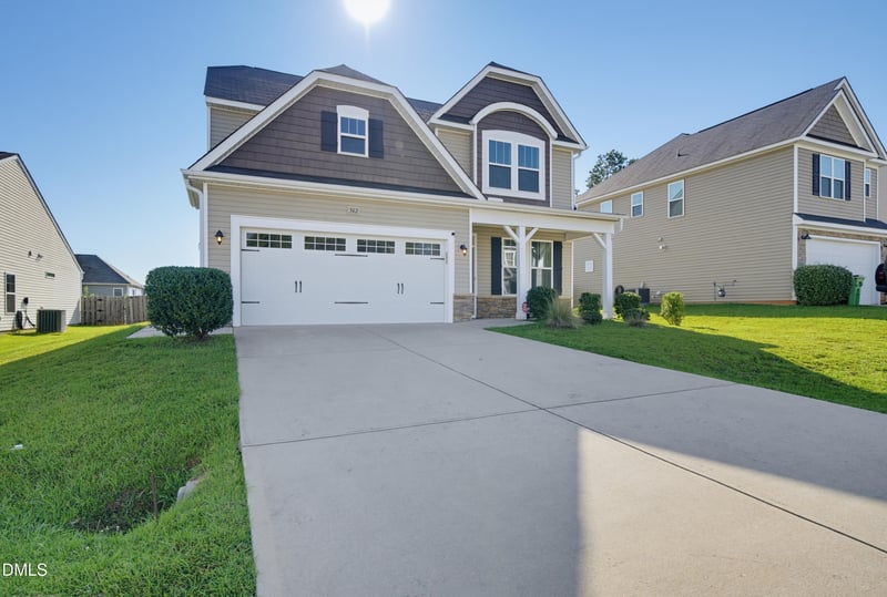 562 Summerwind Plantation Dr, Garner, NC 27529
