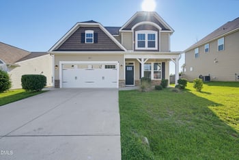 562 Summerwind Plantation Dr, Garner, NC 27529
