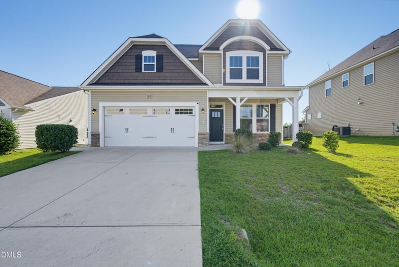 562 Summerwind Plantation Dr, Garner, NC 27529