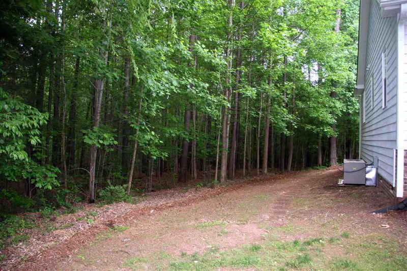562 Woodbridge Ct, Wake Forest, NC 27587