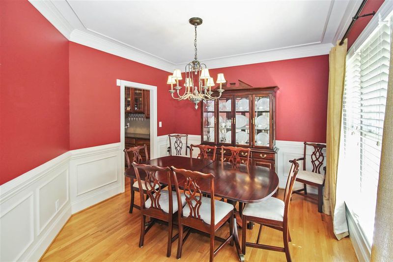 5620 Turner Glen Dr, Raleigh, NC 27603