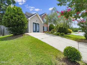 5621 Advantis Dr, Raleigh, NC 27610