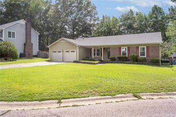 5621 Monks Walk Ct, Fayetteville, NC 28311