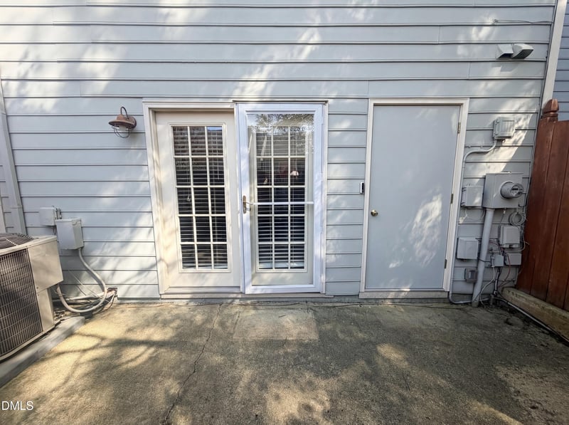 5621 Split Oak Way, Raleigh, NC 27609