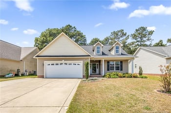5622 Prestonfield Ln, Hope Mills, NC 28348